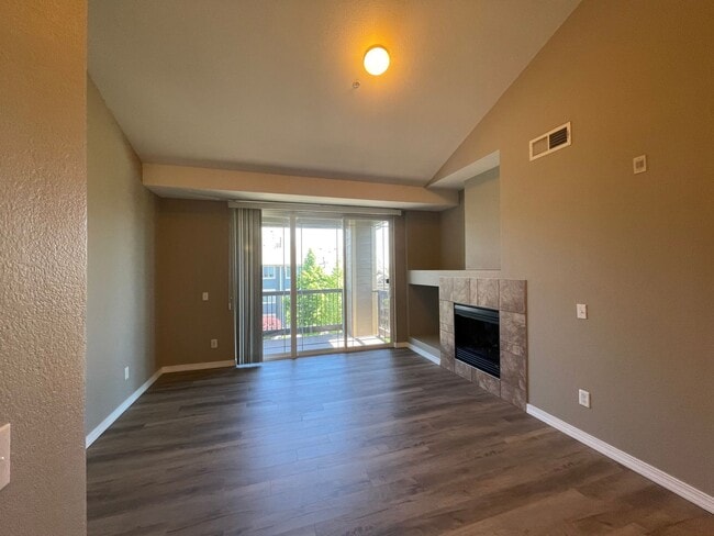 Building Photo - 2133 Krisron Rd