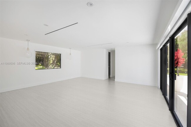 Building Photo - 8800 SW 118th St