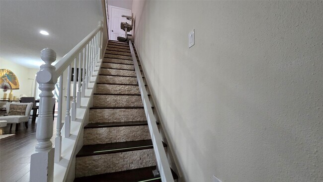 Building Photo - 1805 Stoney Brook Dr