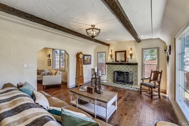 Building Photo - 9 El Camino Real