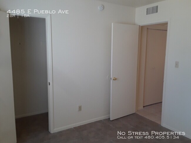 Building Photo - 2 Bed Condo off 44th St and Broadway!