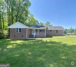 Building Photo - 240 Carlton Dr