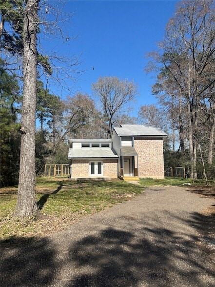 Building Photo - 18746 Mink Lake Dr