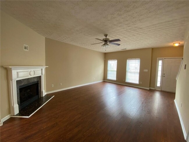 Building Photo - 646 Kenridge Dr
