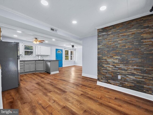 Building Photo - 7707 Warsaw Ave