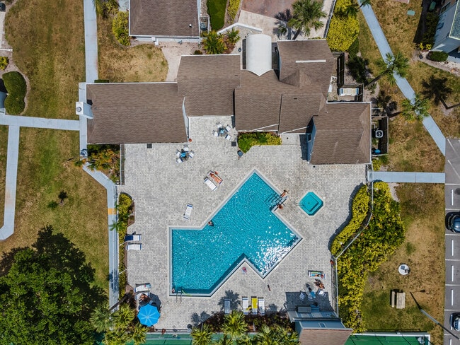 Building Photo - 455 Alt 19