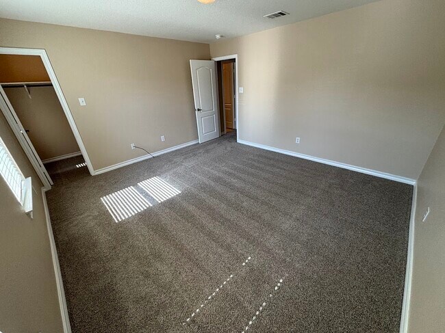 Building Photo - 10236 Grizzly Oak Dr