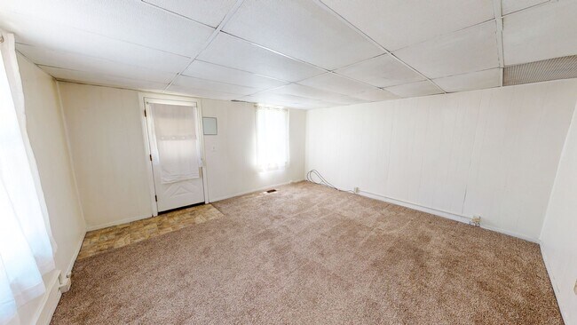Building Photo - 1 Bed 1 Bath House for Rent in Butler