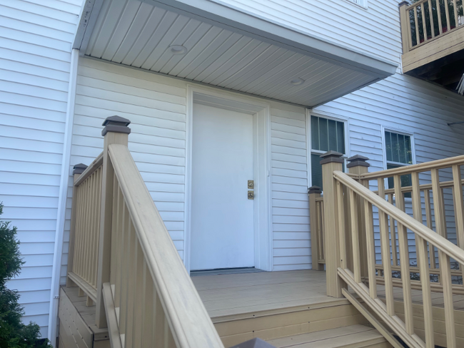Building Photo - 1718 Linden Ave