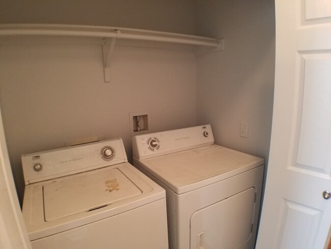 Building Photo - 2500 Allred Dr