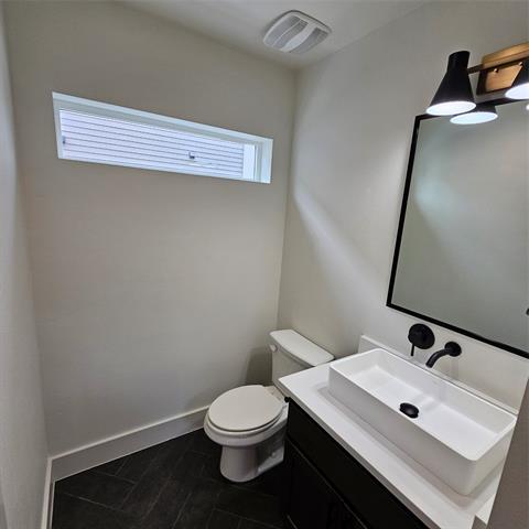 Building Photo - 2143 Mail Ave