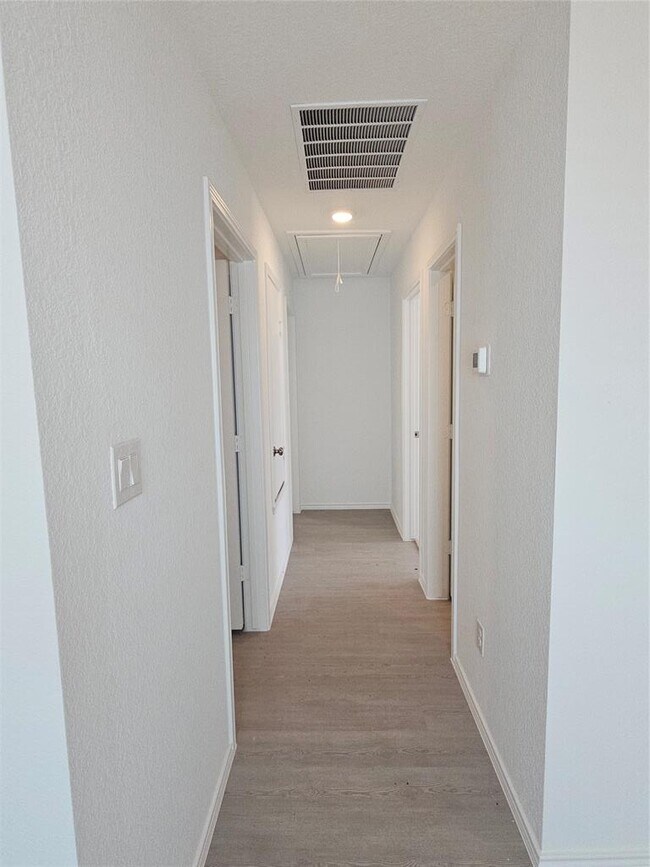 Building Photo - 2312 Dust Devil Dr