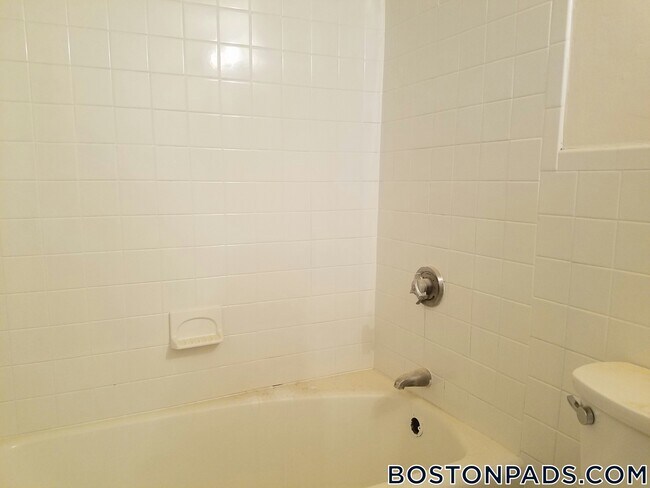 Building Photo - 1799 Centre St