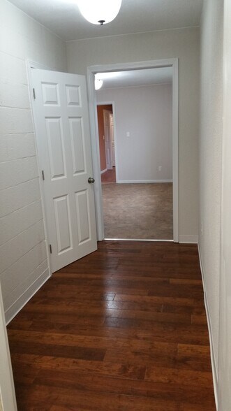 Private entryway - 410 W Webster St