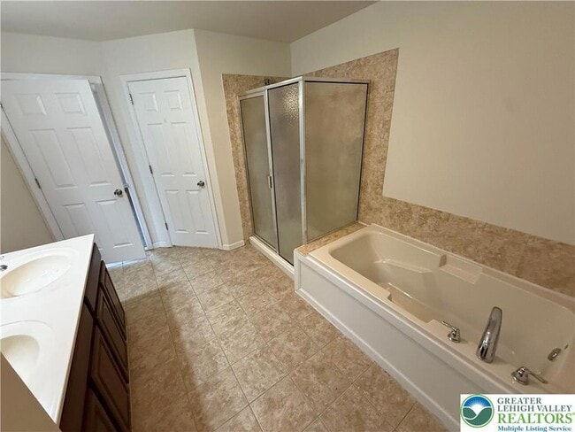 Building Photo - 5133 Dogwood Trail