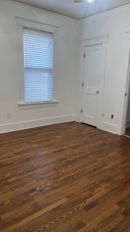 Building Photo - 2250 Evelyn Ave