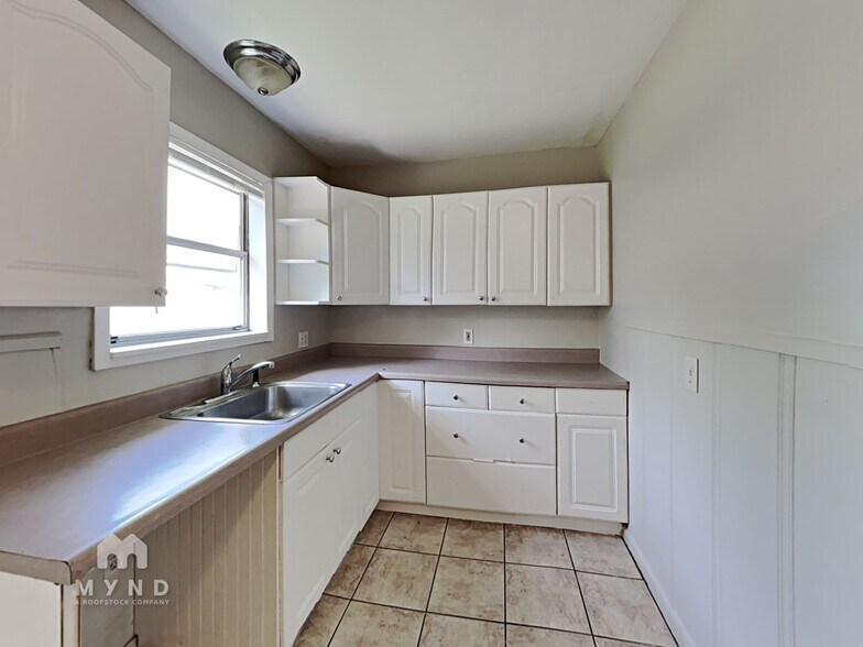 Building Photo - 4821 Edith St