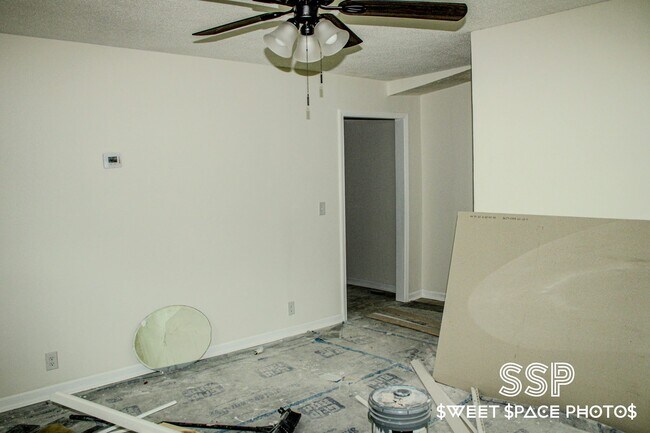 Building Photo - 503 N Orange St