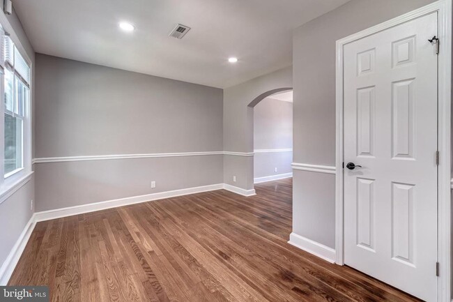 Building Photo - 1902 Good Hope Ct SE