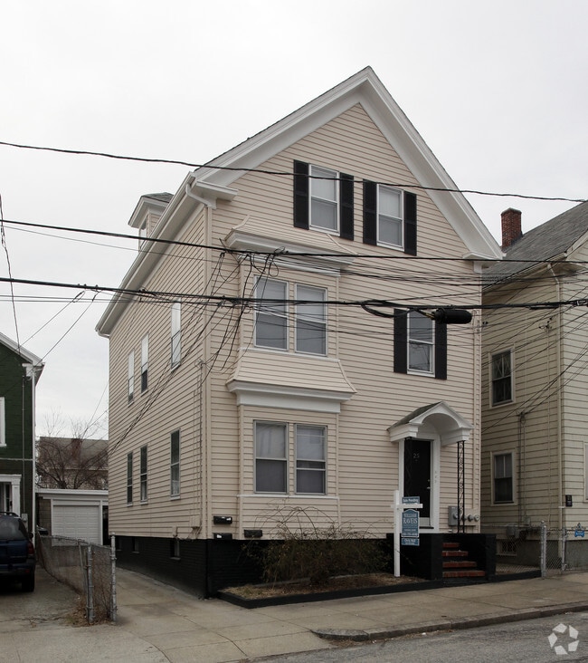 Primary Photo - 25 E Transit St