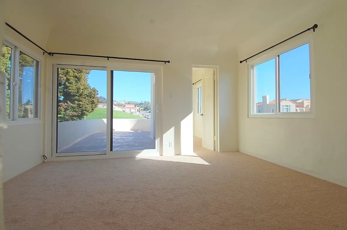 Master Bedroom with walk-in closet - 3110 Ocean Ave