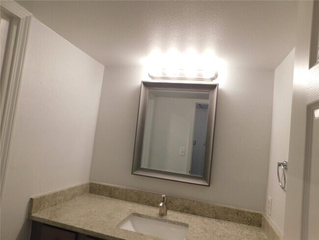 Building Photo - 1002 Fieldwood Dr