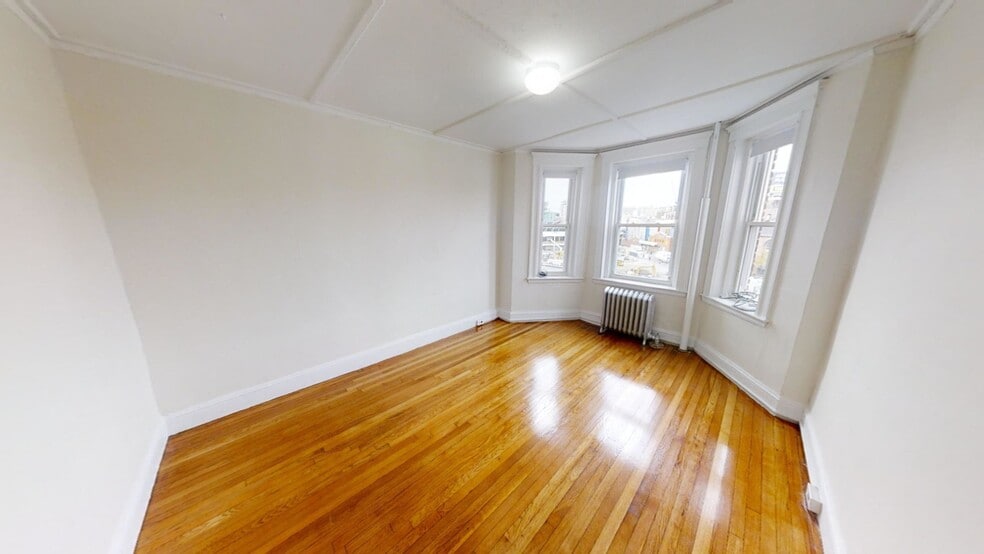 Building Photo - 1111 Boylston St