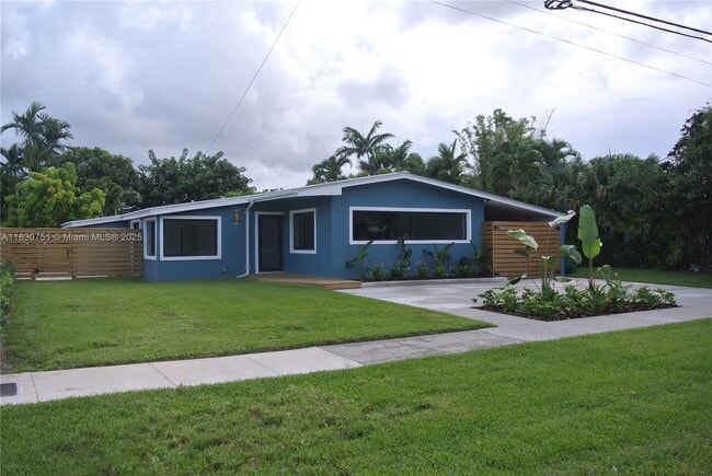 Building Photo - 10230 Dolphin Rd