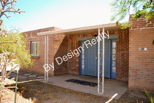 Primary Photo - Catalina Foothills 1 Bed 1 Bath Stand Alone Home - Natural Desert Surroundings