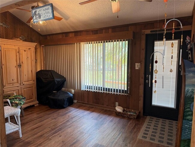 Building Photo - 804 Palm Harbor Ct