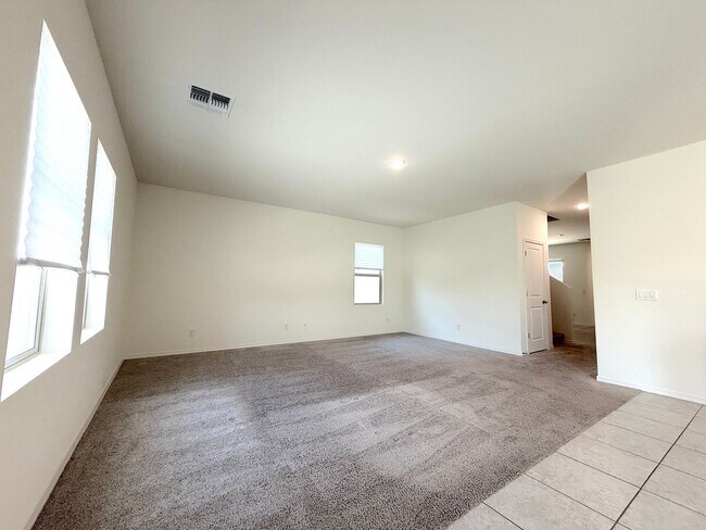 Building Photo - 5725 W Willow Rdg Dr