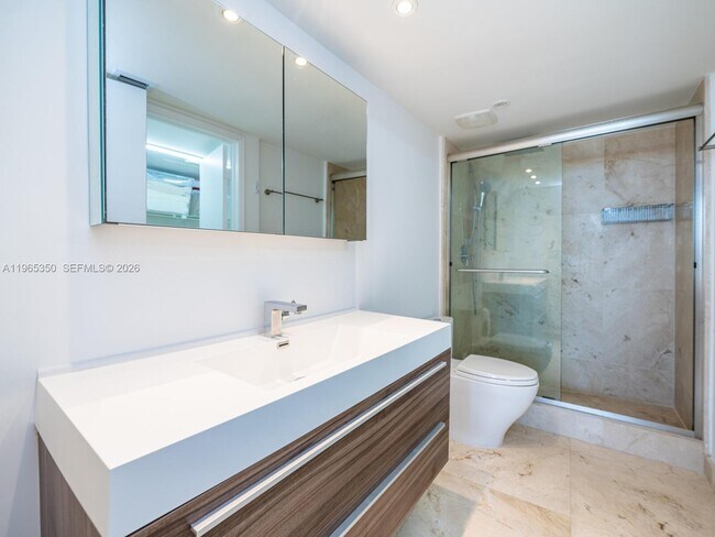 Building Photo - 9 Island Ave