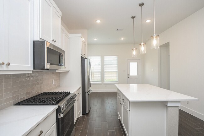 Building Photo - 2823 Sunrise Fld Ln