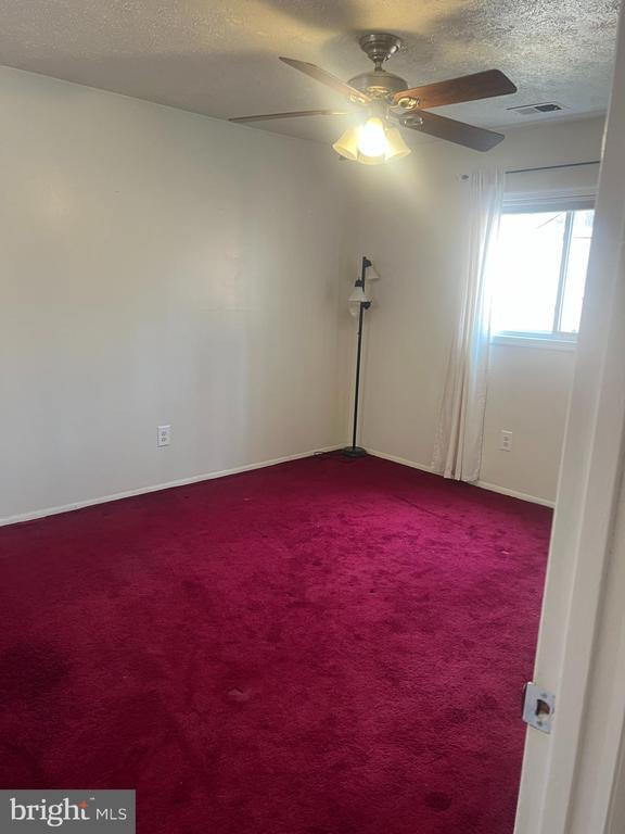 Building Photo - 2216 Sanibel Dr