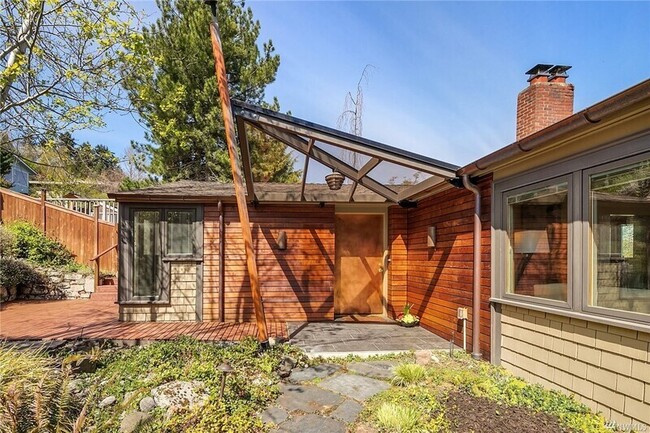 Primary Photo - 7722 58th Ave NE