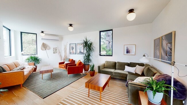 Building Photo - Modern Architecture in a Stunning Coliving Building! Amazing Neigborhood!