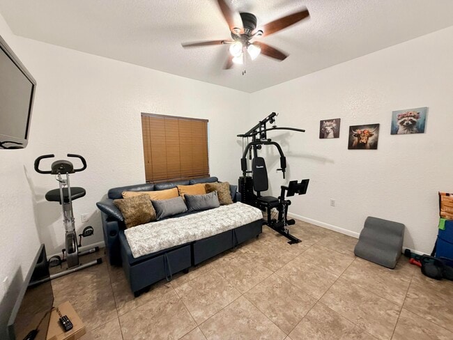 Building Photo - 243 SW 5th St