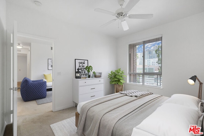 Building Photo - 100 S Alameda St