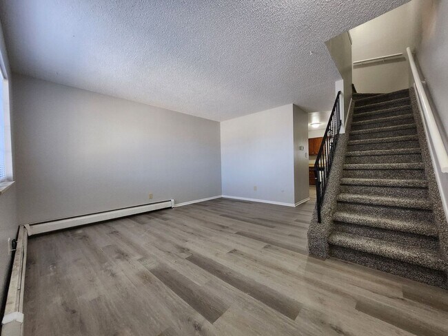 Building Photo - 49 Chestnut Dr