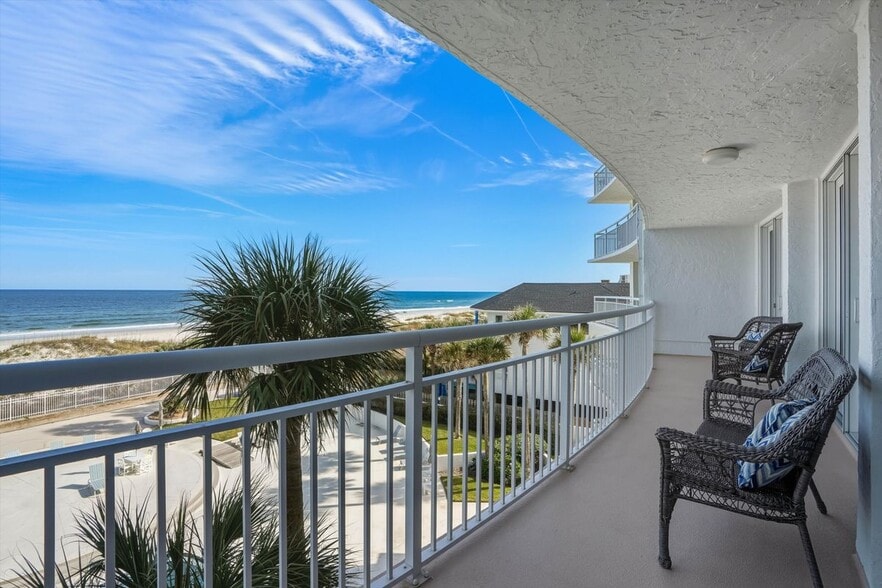 Building Photo - 1601 Ocean Dr S