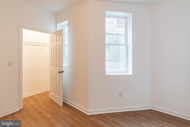 Building Photo - 6110 Sansom St