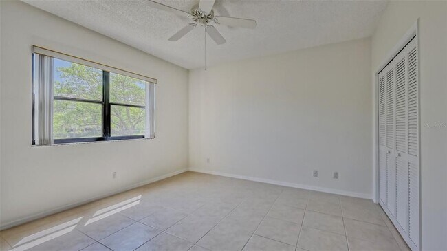 Building Photo - 5400 Eagles Point Cir