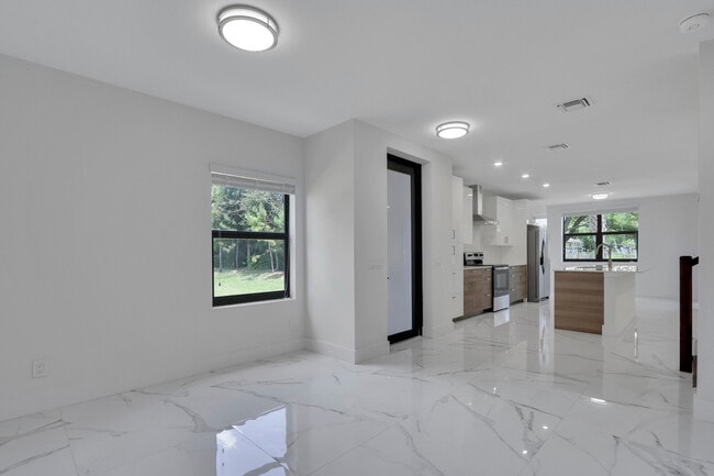 Building Photo - 406 Bella Sol Way