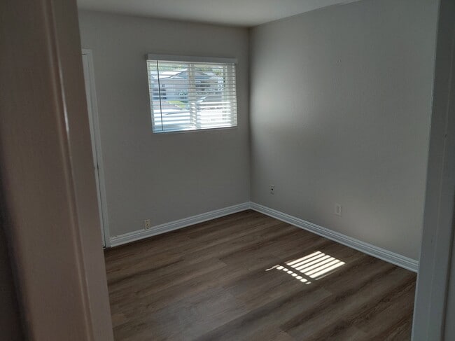 Building Photo - 927 Rutgers Ave