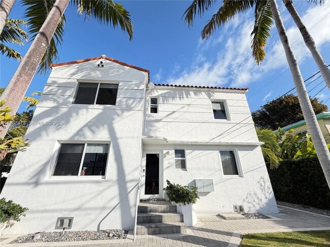 Building Photo - 623 NE 61st St