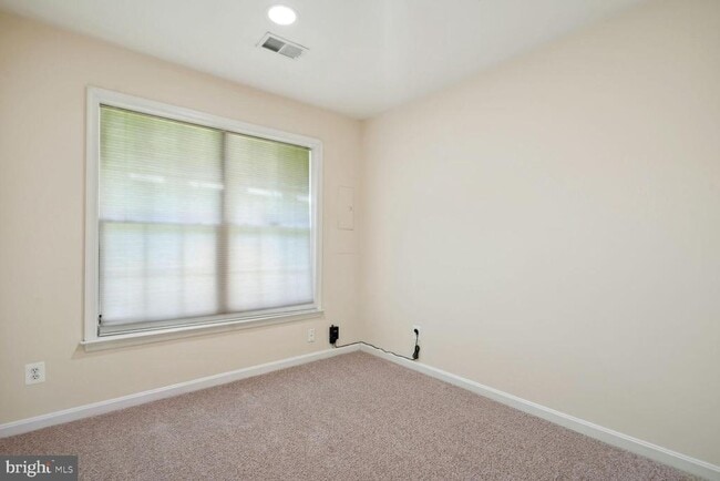 Building Photo - 6323 Dunn Ct
