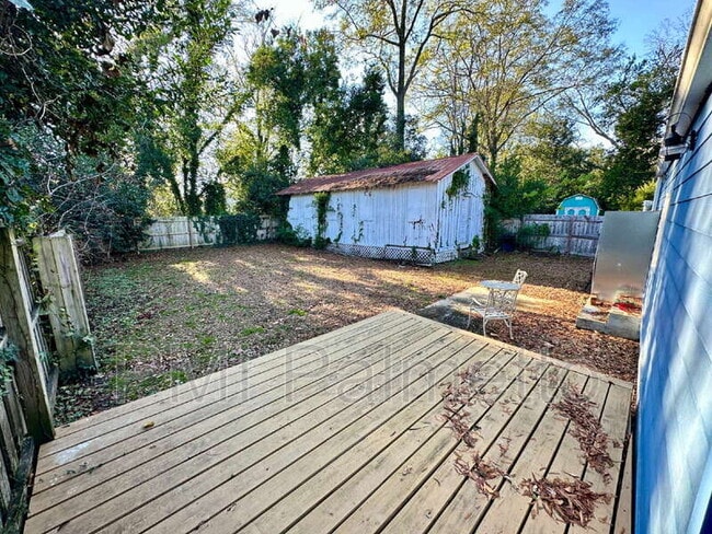 Building Photo - 2817 Columbia Ave