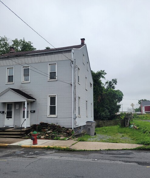 Building Photo - 208 Washington St