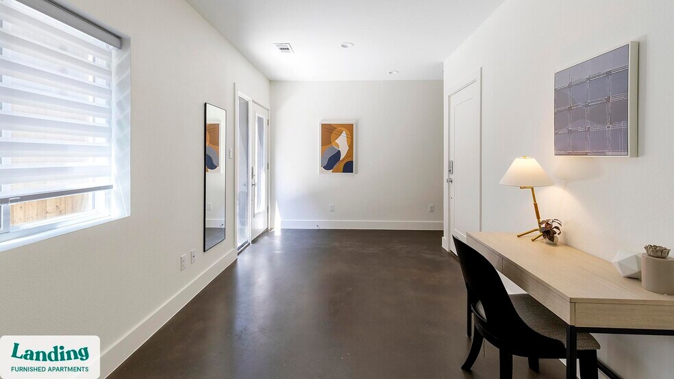 Building Photo - 2206 Arroyo Ave