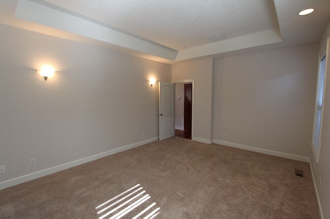 Building Photo - 860 Jackwood St SE